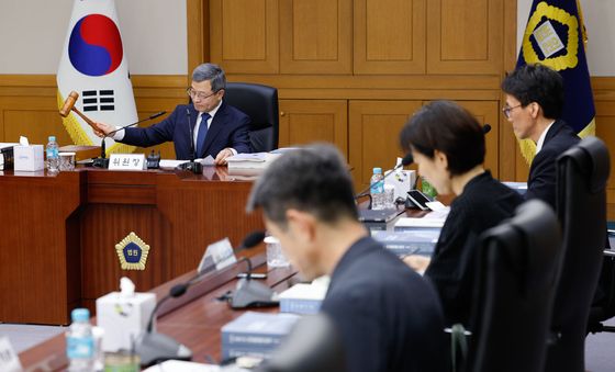 양형위 개의 알리는 이동원 위원장