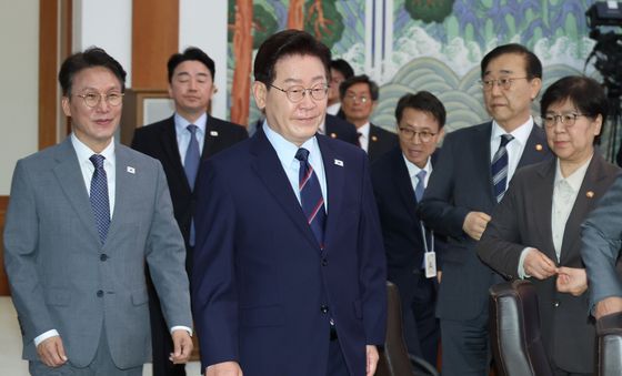 이재명 대통령, 국무회의 입장