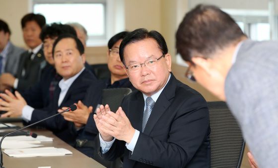 대구경북기계협동조합 간담회 참석한 김부겸