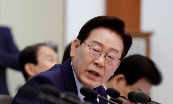 국무회의 발언하는 이재명 대통령