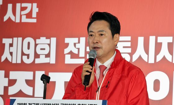 격려사하는 장동혁 대표
