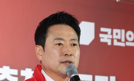 격려사하는 장동혁 국민의힘 대표