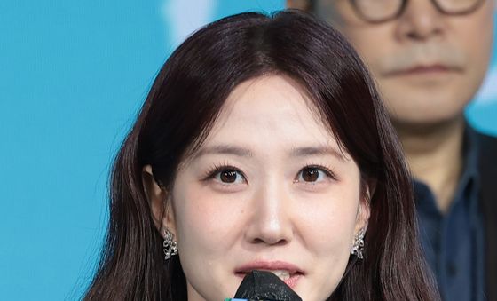 인사말 하는 박은빈