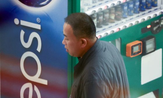 명태균, '윤 전 대통령 부부 여론조사 제공 혐의' 결심공판 출석