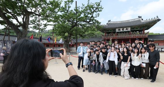 '화창한 봄 날씨, 우리들의 추억'