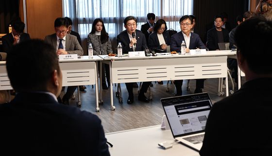 인사말 하는 이억원 금융위원장
