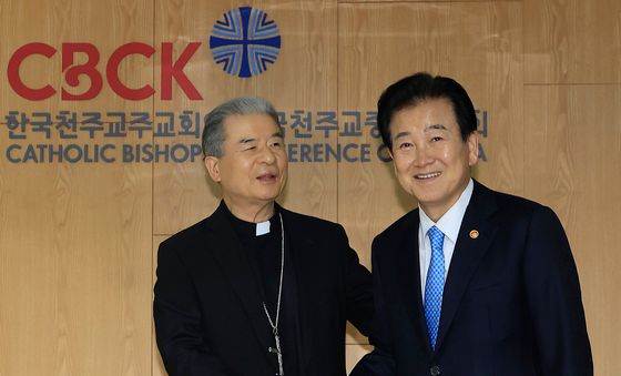 정동영 통일부 장관, 한국천주교주교회의 의장 예방