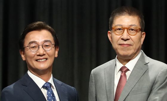 부산시장 후보 토론회 참석한 박형준 후보