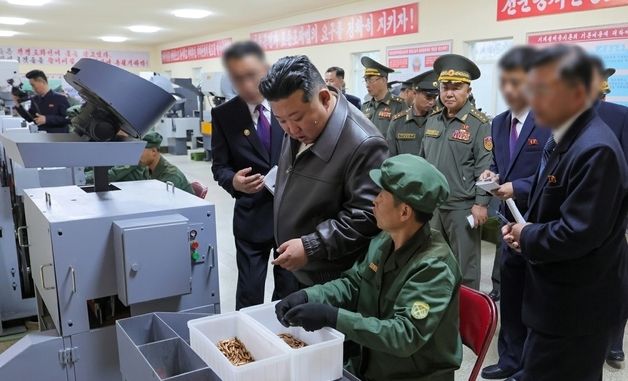 다양한 총알 생산 공장 찾아 시찰한 北 김정은