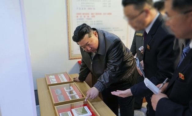 군수공장 시찰한 北 김정은…다양한 총알 생산 현장 점검