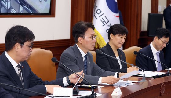 비상경제본부회의 주재하는 김민석 총리