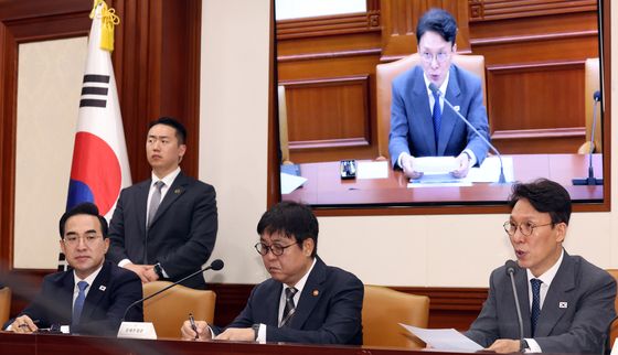 김민석 총리, 비상경제본부회의 주재