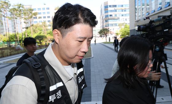 삼성전자 파업 금지 가처분 2차 심문 출석하는 최승호 위원장