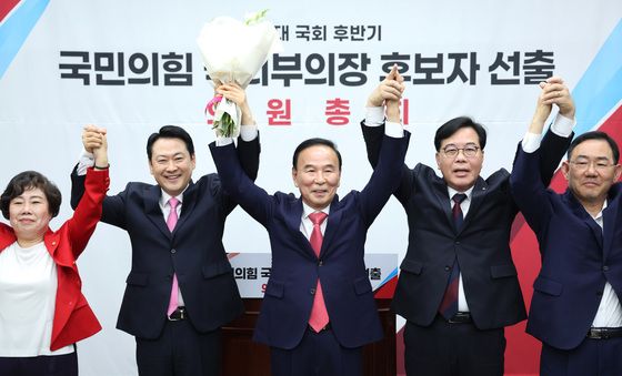 국회부의장 후보로 선출된 박덕흠