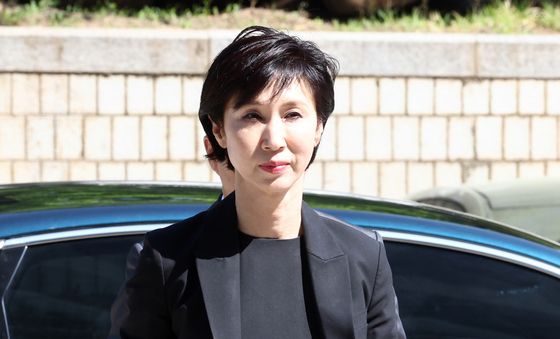 재산분할 파기환송심 조정 기일 출석하는 노소영 관장