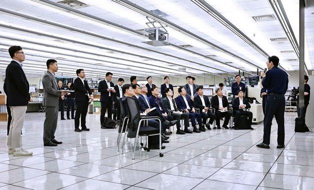 김정관 장관, 울산 SK에너지 공장 현장 방문