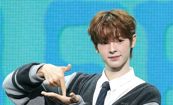 강우진, 설레는 데뷔