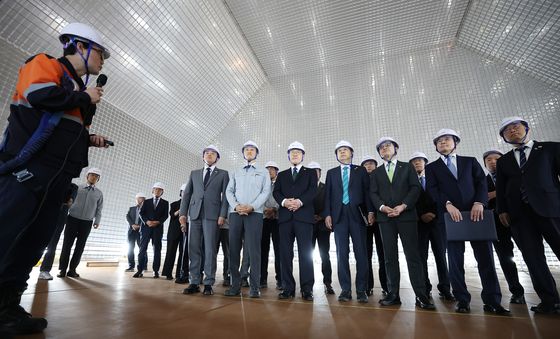 이재명 대통령, HD현대중공업 울산 조선소 방문