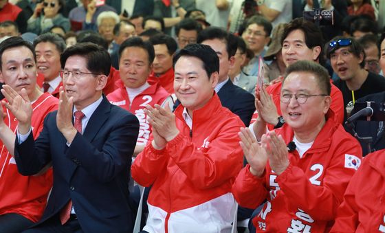 박수치는 장동혁-김문수-김영환