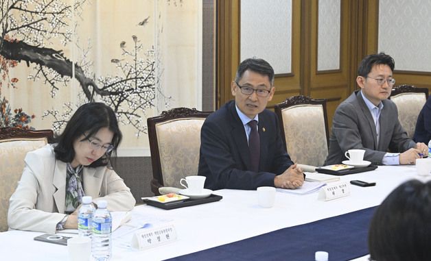 모두발언하는 허장 차관