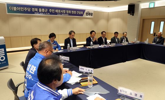 인사말하는 정청래 대표