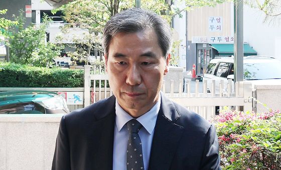 '관저 이전 특혜 의혹' 윤재순 전 총무비서관, 2차 종합특검 출석