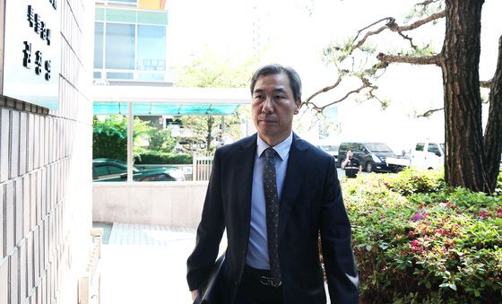 2차 종합특검 들어가는 윤재순 전 총무비서관