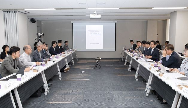 배경훈 부총리, AI전략위 제18차 운영위원회 주재