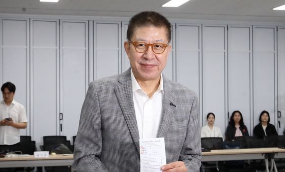후보자 등록 마친 박형준 부산시장 후보
