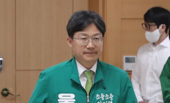 울산교육감 후보 등록하는 조용식