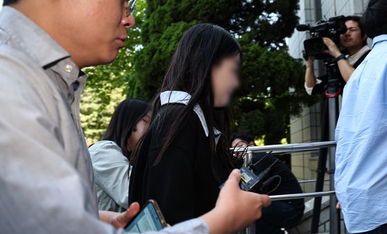 모텔서 출산 뒤 숨진 신생아…20대 친모 영장실질심사 출석