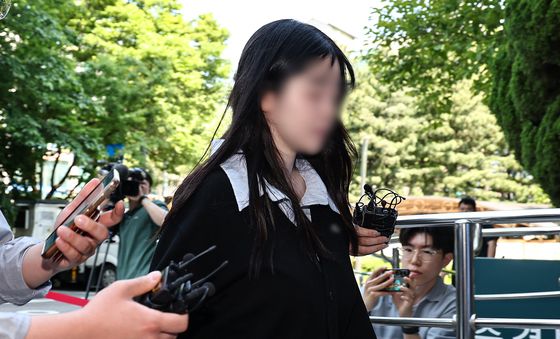 '모텔 출산 후 살해 혐의' 20대母 구속 기로