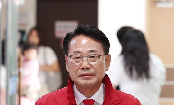평택시장 후보 등록하는 차화열