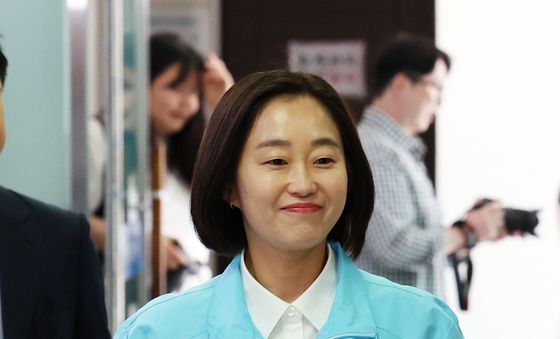 경기 평택을 후보 등록하는 김재연