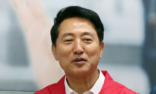 발언하는 오세훈 후보