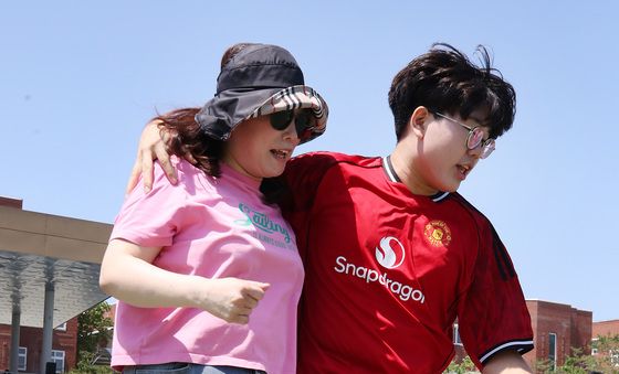 '선생님과 함께' 뛰어요!