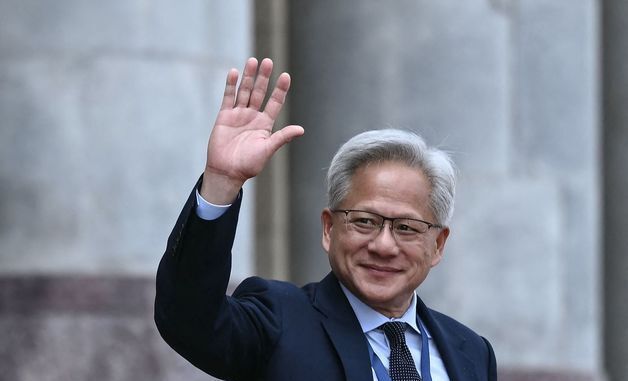 미중 정상회담 동행한 젠슨 황 CEO