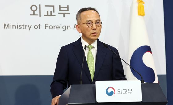 정례브리핑하는 박일 외교부 대변인
