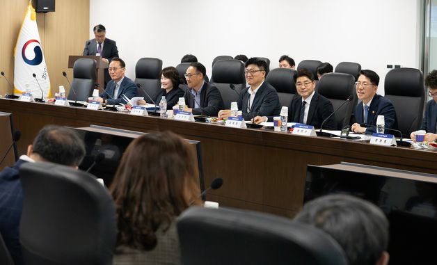 발언하는 황종우 장관