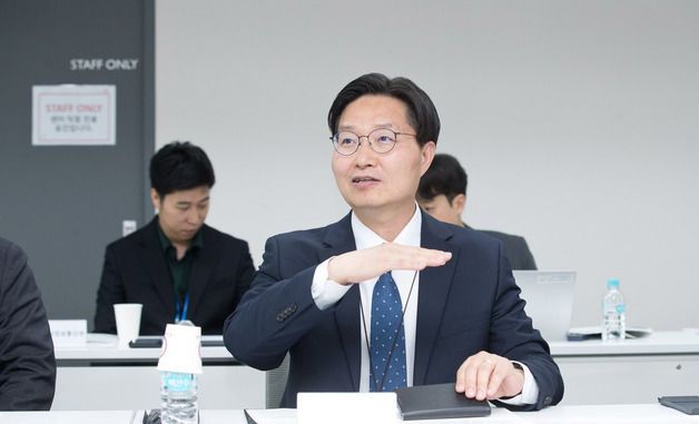발언하는 구혁채 제1차관