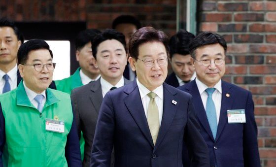 이재명 대통령 '새마을운동중앙회 현장 간담회 참석'