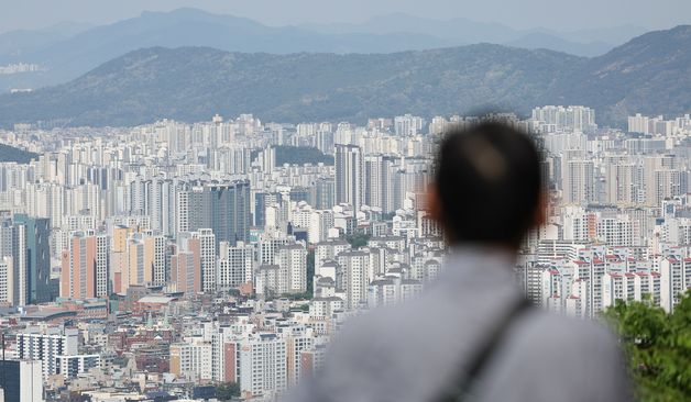 서울 아파트값 66주 연속 상승