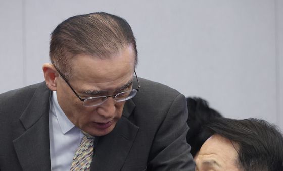 대화하는 위성락 안보실장과 김현종 안보1차장