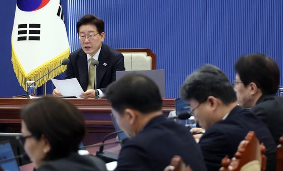 수석보좌관회의 발언하는 이재명 대통령