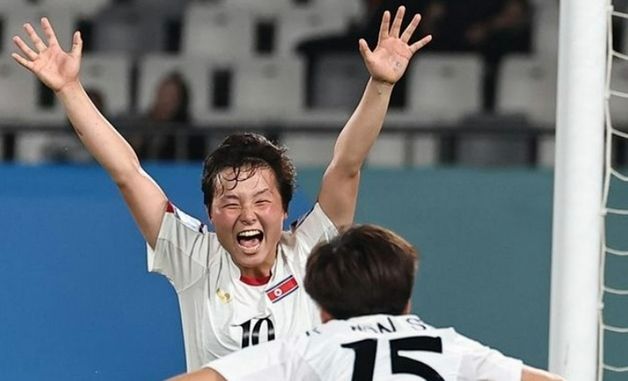 AFC U-17 결승전 진출한 북한 여자축구팀