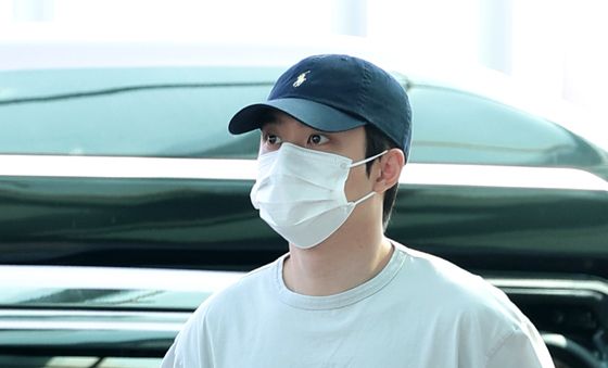 출국하는 엑소 디오