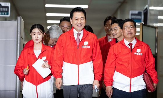 국민의힘 중앙선대위회의 참석하는 장동혁 대표