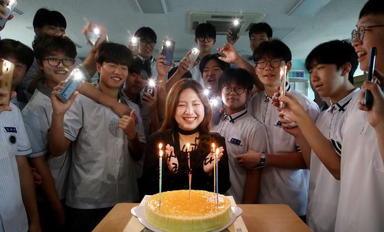 "스승의 은혜는 하늘 같아서"