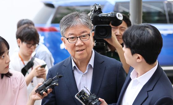 김대기 전 비서실장, 종합특검 피의자 소환