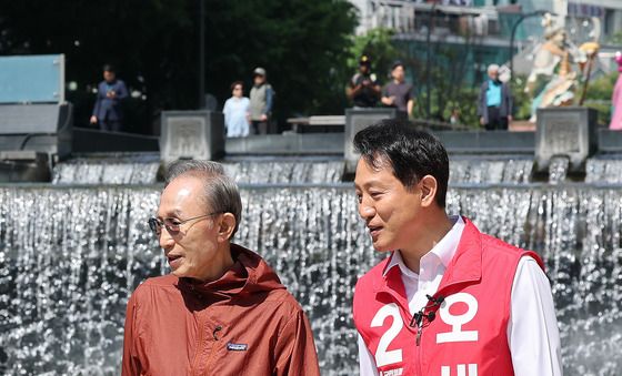 청계천 걷는 이명박·오세훈